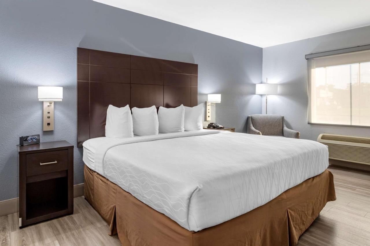 Best Western Plus Orange County Vidor Luaran gambar